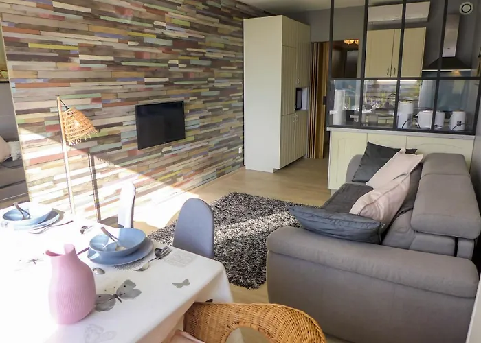 Les Jardins Du Vidourle-3 By Interhome شقة لا غراند موت